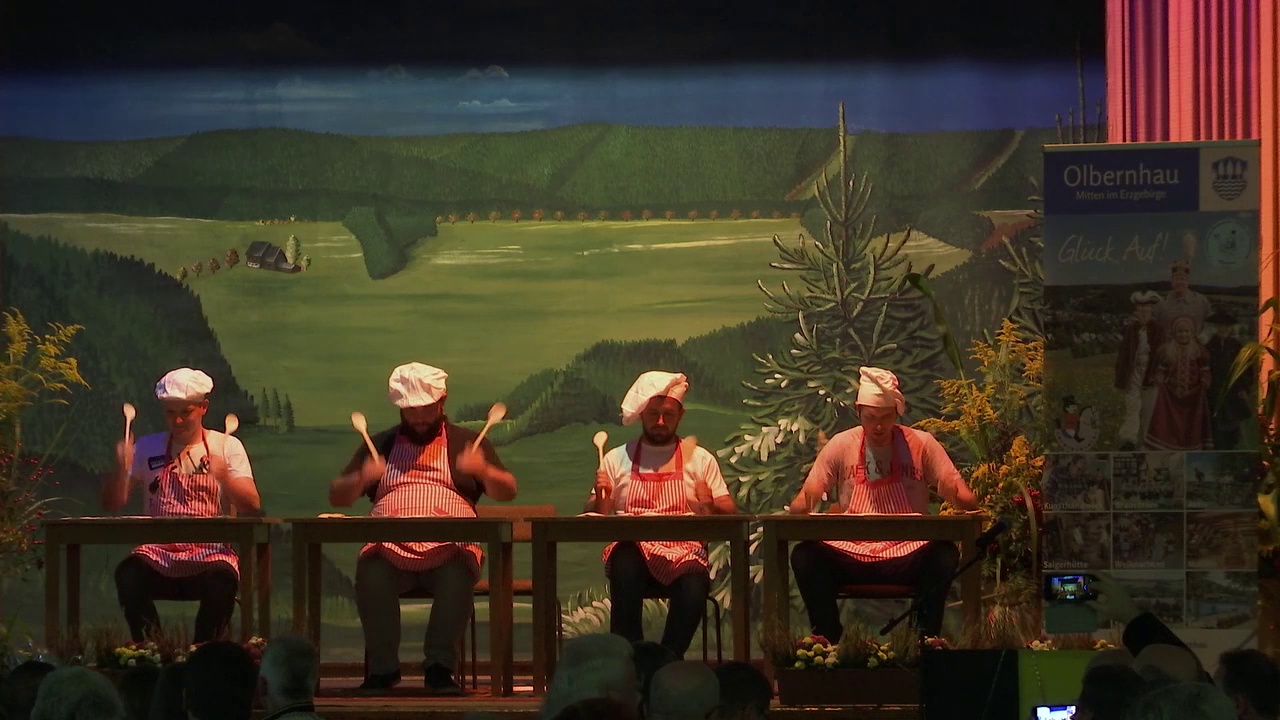 MEgional mit Manieren am Mittagstisch MEgional mit Manieren am Mittagstisch