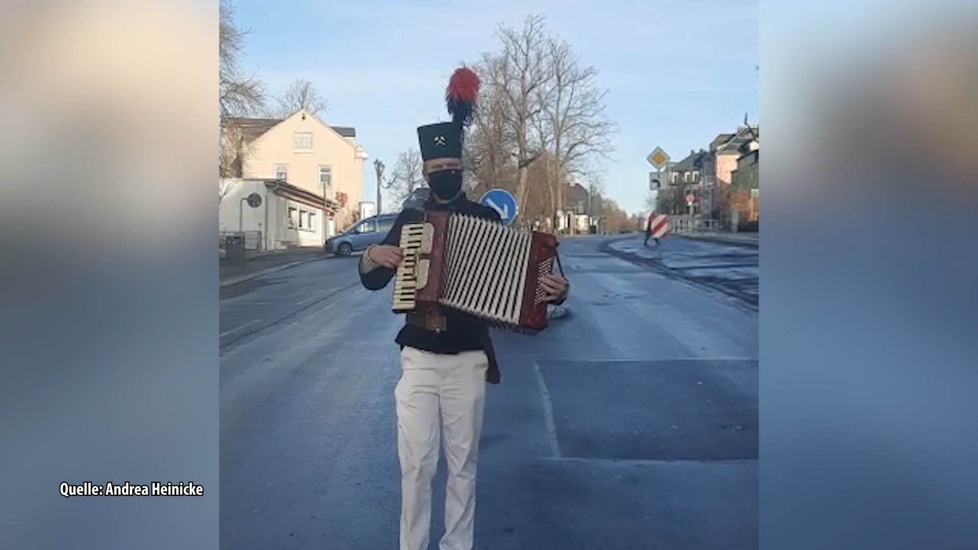 MEgional am 21. Dezember mit einem großen erzgebirgischen Bergaufzug